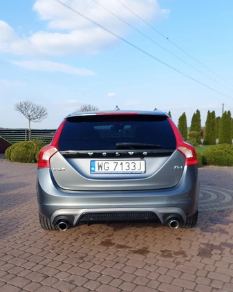 Volvo V60 cena 61500 przebieg: 256000, rok produkcji 2017 z Nowe Miasto nad Pilicą małe 379